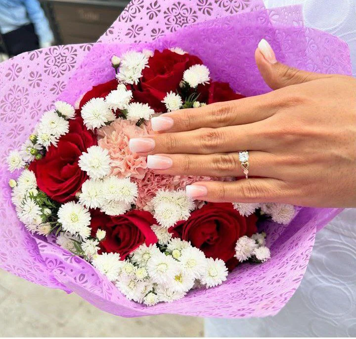 Foto romántica de los novios