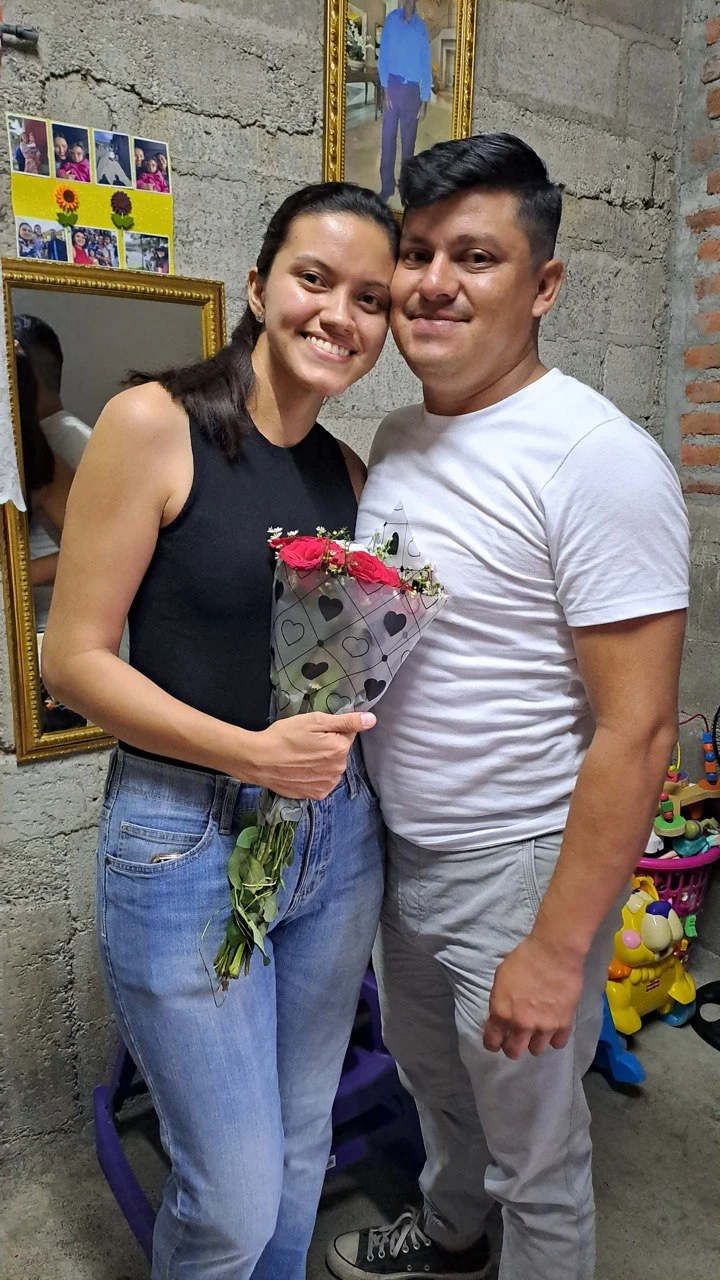 Novia Con Ramo De Flores